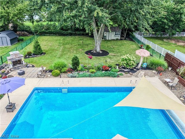 20566 Village Green Drive, Strongsville, OH 44149
