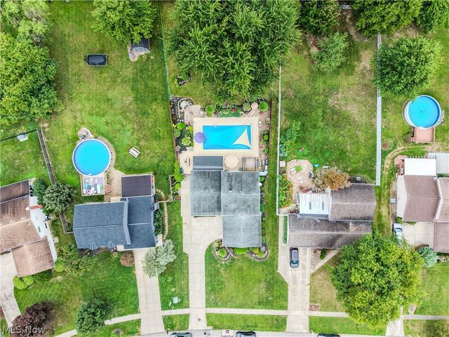 20566 Village Green Drive, Strongsville, OH 44149