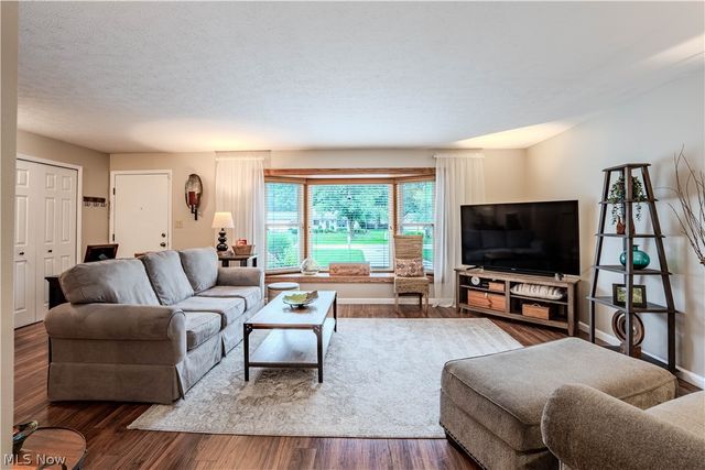 20566 Village Green Drive, Strongsville, OH 44149
