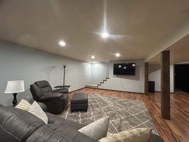 1916 PINK DOGWOOD WAY, Green Bay, WI 54313