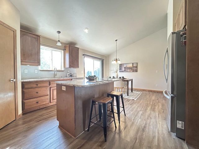 1916 PINK DOGWOOD WAY, Green Bay, WI 54313