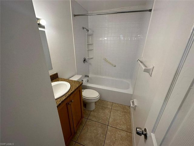 1830 Maravilla AVE 413, Fort Myers, FL 33901