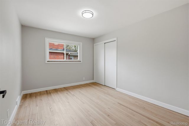 21407 Pallister Street, St. Clair Shores, MI 48080