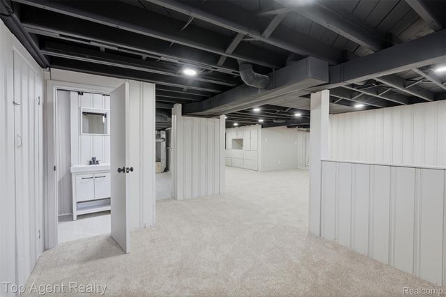 21407 Pallister Street, St. Clair Shores, MI 48080