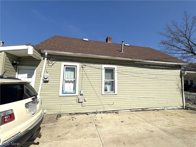 3328 W 61st Street, Cleveland, OH 44102