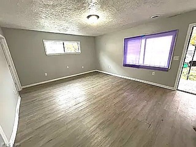 3328 W 61st Street, Cleveland, OH 44102