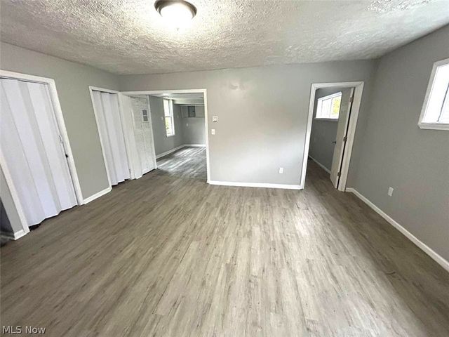 3328 W 61st Street, Cleveland, OH 44102