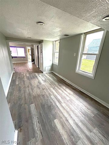 3328 W 61st Street, Cleveland, OH 44102