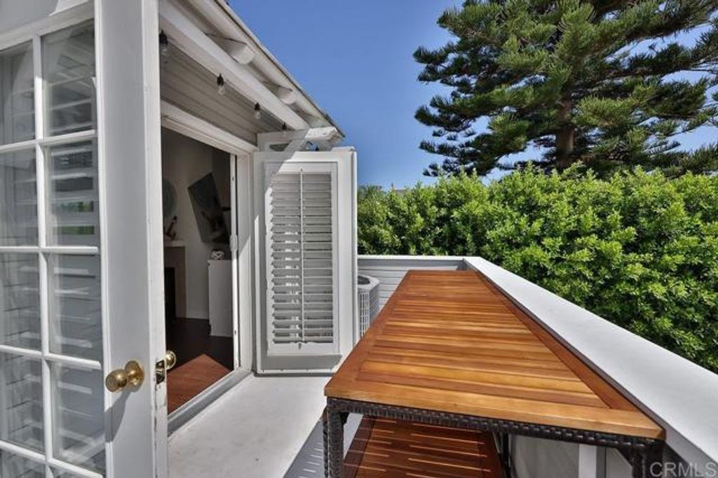 828 D Avenue, Coronado, CA 92118