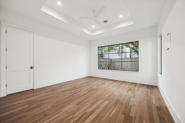 1021 Ashland Street, Houston, TX 77008