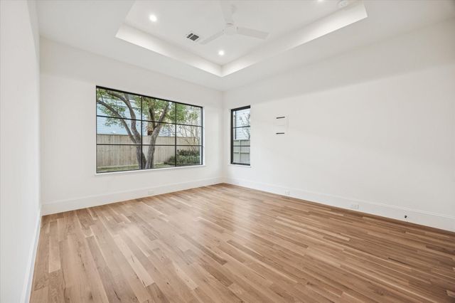 1021 Ashland Street, Houston, TX 77008