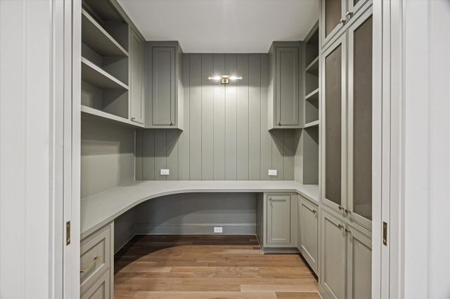 1021 Ashland Street, Houston, TX 77008