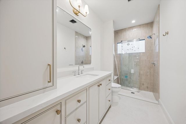 1021 Ashland Street, Houston, TX 77008