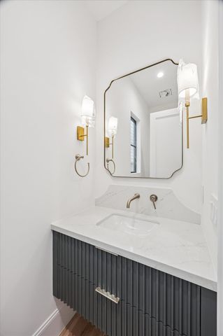 1021 Ashland Street, Houston, TX 77008