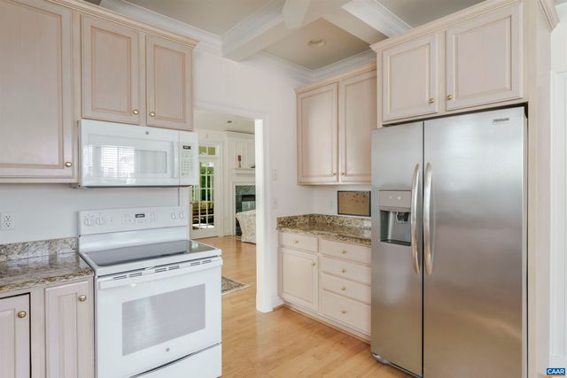 5527 STONEGATE LN, Crozet, VA 22932
