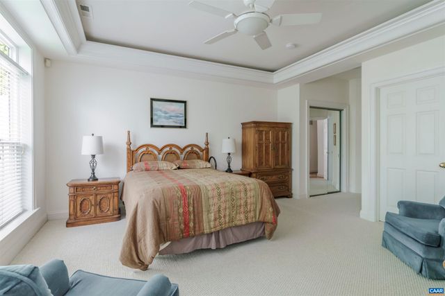 5527 STONEGATE LN, Crozet, VA 22932
