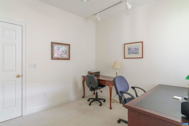 5527 STONEGATE LN, Crozet, VA 22932