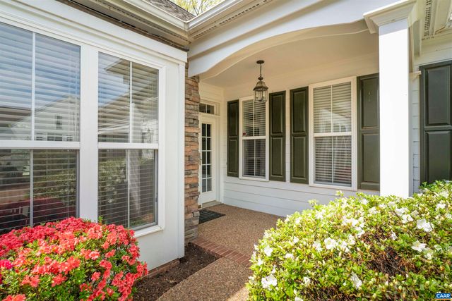 5527 STONEGATE LN, Crozet, VA 22932