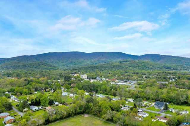 5527 STONEGATE LN, Crozet, VA 22932