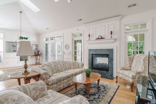 5527 STONEGATE LN, Crozet, VA 22932
