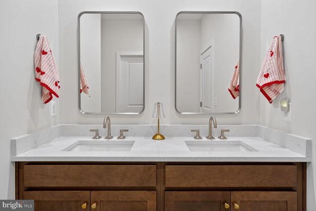 6053 COBBLESTONE CT, Marshall, VA 20115