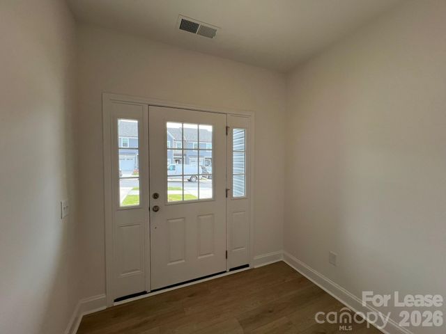 7708 Ethora Way, Charlotte, NC 28216