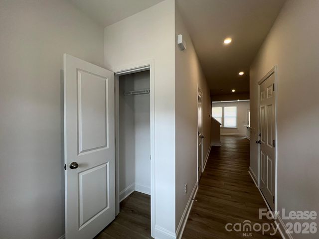 7708 Ethora Way, Charlotte, NC 28216