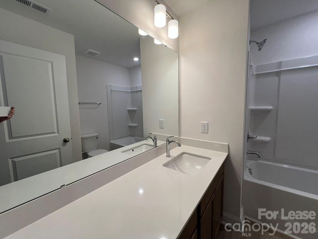 7708 Ethora Way, Charlotte, NC 28216