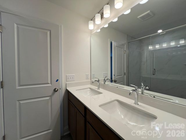 7708 Ethora Way, Charlotte, NC 28216