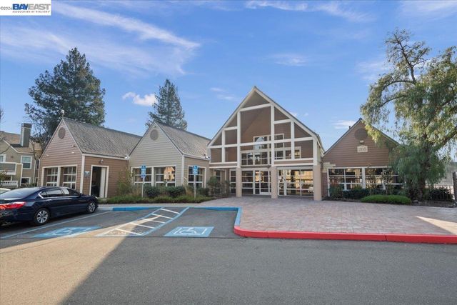 215 Reflections Dr 16, San Ramon, CA 94583