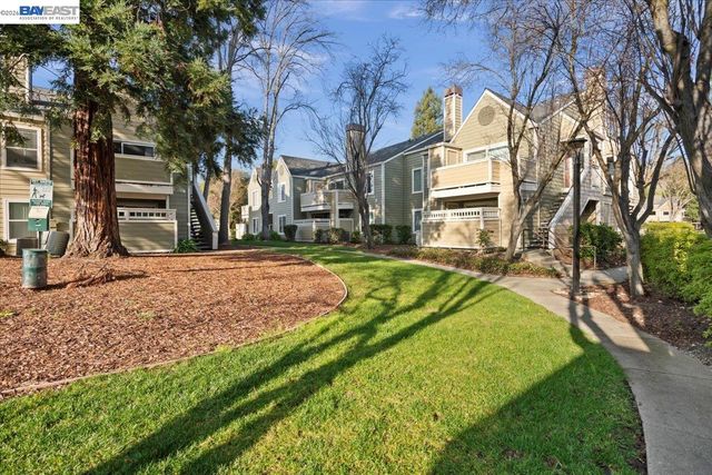 215 Reflections Dr 16, San Ramon, CA 94583