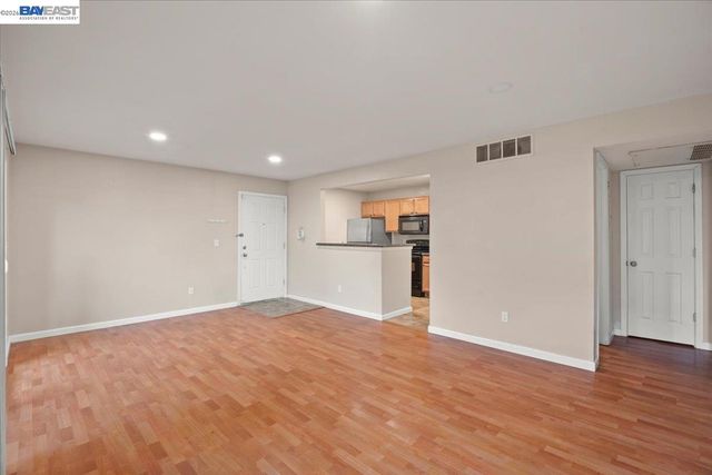 215 Reflections Dr 16, San Ramon, CA 94583