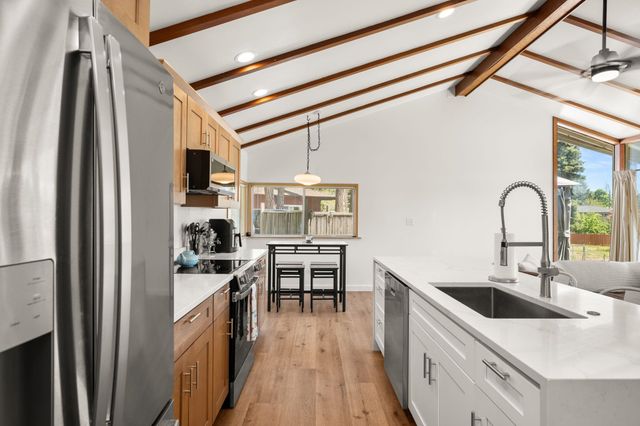 11708 E 19th Ave, Spokane Valley, WA 99206