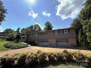 1824 Chrosaro Place 15, Lenoir, NC 28645