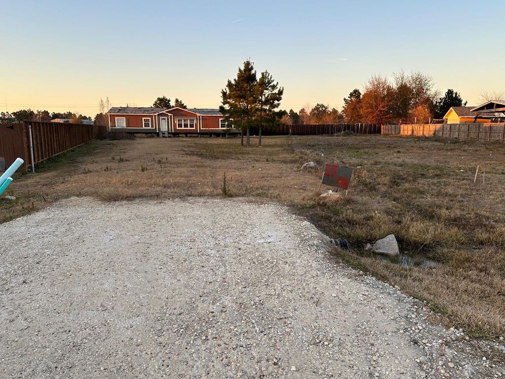 32 Road 5118, Cleveland, TX 77327