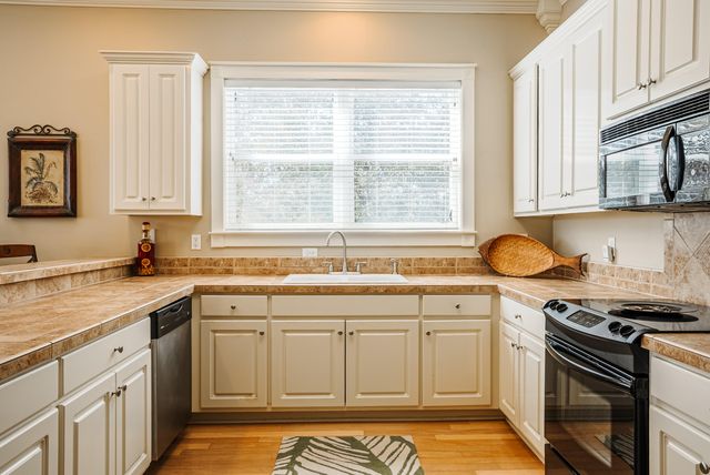 419 La Valencia Circle, Panama City Beach, FL 32413