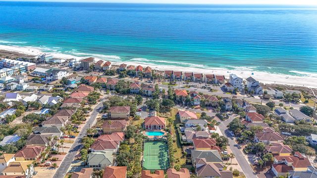 419 La Valencia Circle, Panama City Beach, FL 32413