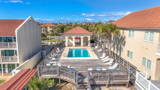 419 La Valencia Circle, Panama City Beach, FL 32413