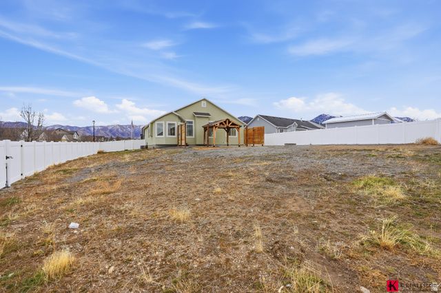 927 N PETRO DR, Tooele, UT 84074