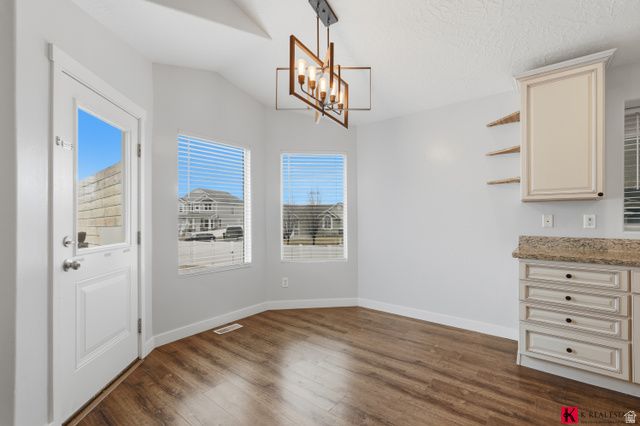 927 N PETRO DR, Tooele, UT 84074