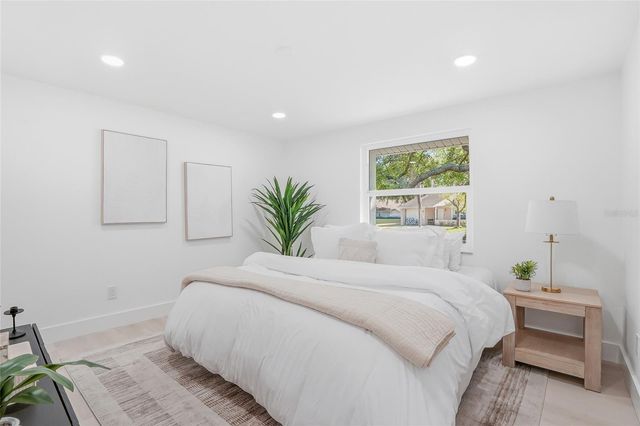 16133 SANDCREST WAY, Tampa, FL 33618