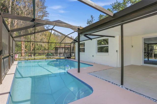 16133 SANDCREST WAY, Tampa, FL 33618