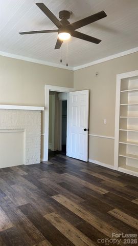 201 E 3rd Avenue, Gastonia, NC 28052