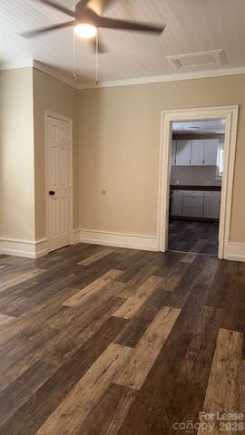 201 E 3rd Avenue, Gastonia, NC 28052