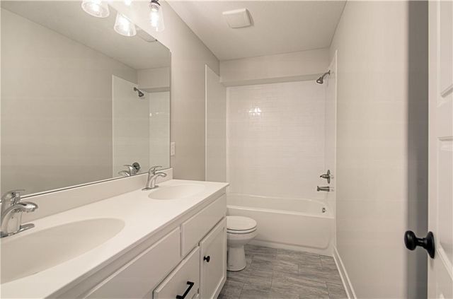 11821 N Wheeling Avenue, Kansas City, MO 64156