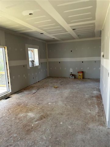 11821 N Wheeling Avenue, Kansas City, MO 64156