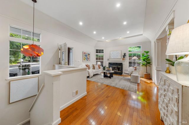 43 Creek Rd, San Anselmo, CA 94960