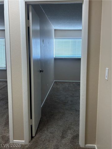 1470 ELIZABETH Avenue 3, Las Vegas, NV 89106