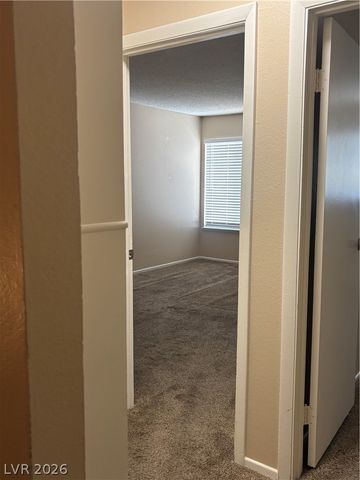 1470 ELIZABETH Avenue 3, Las Vegas, NV 89106