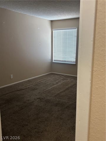 1470 ELIZABETH Avenue 3, Las Vegas, NV 89106